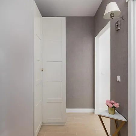 Lägenhet Modern Burakowska By Renters